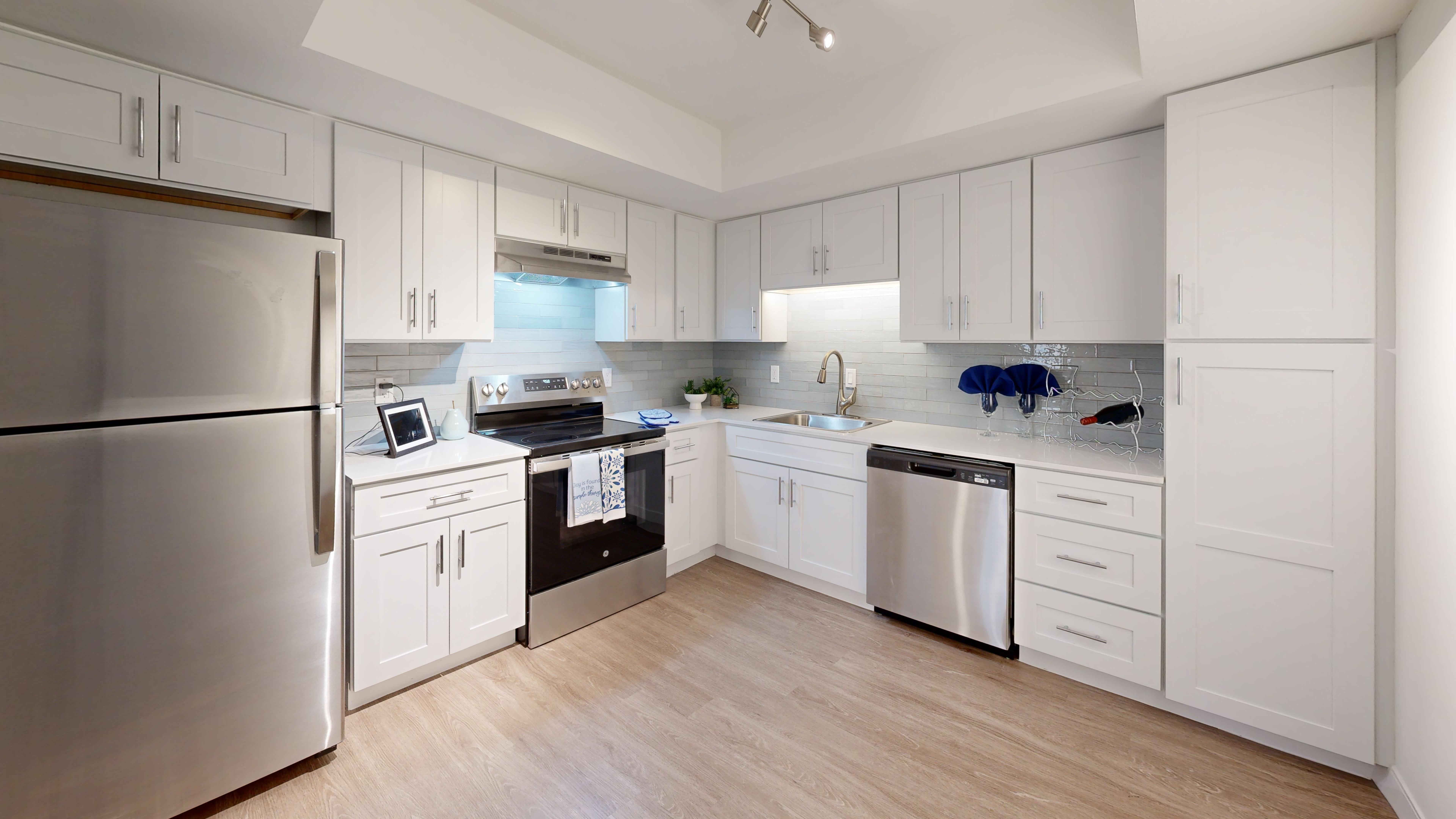 Senior-Living-Belleair-Towers-Two-Bedroom-Caladesi-1300-sqft-Kitchen